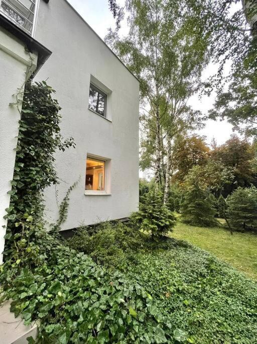 Beautiful Villa With Garden In Milanowek Esterno foto
