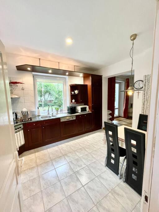 Beautiful Villa With Garden In Milanowek Esterno foto