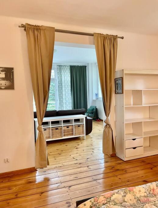 Beautiful Villa With Garden In Milanowek Esterno foto