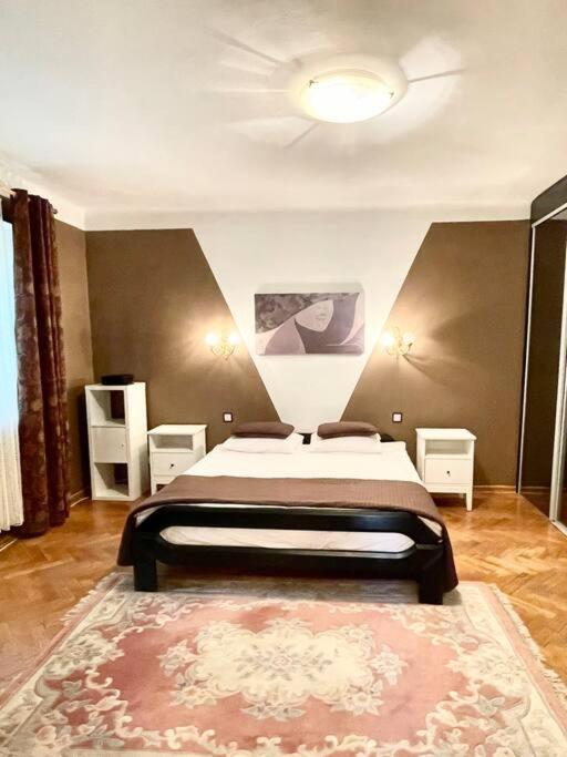 Beautiful Villa With Garden In Milanowek Esterno foto