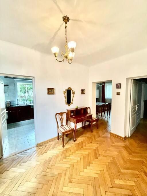 Beautiful Villa With Garden In Milanowek Esterno foto