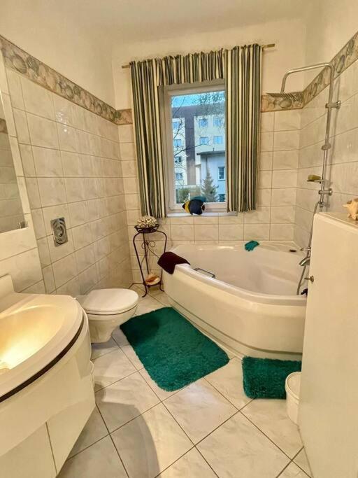 Beautiful Villa With Garden In Milanowek Esterno foto